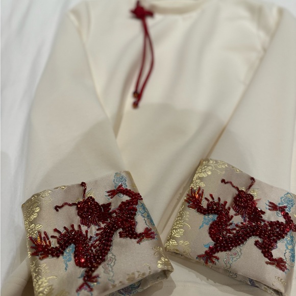 Dragon sweater - Picture 2 of 4